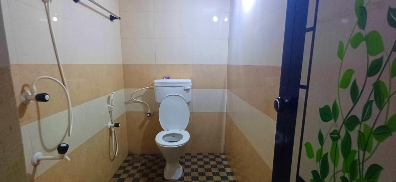 Empire Homestay Калпата Екстериор снимка