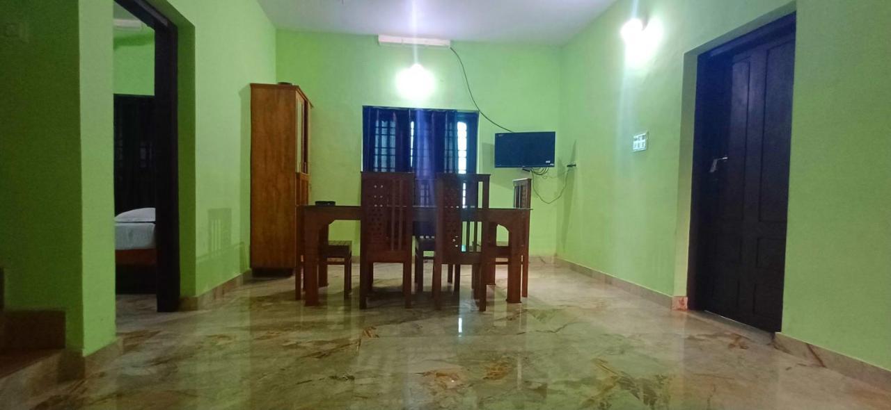 Empire Homestay Калпата Екстериор снимка