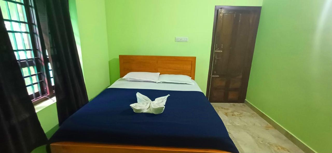Empire Homestay Калпата Екстериор снимка