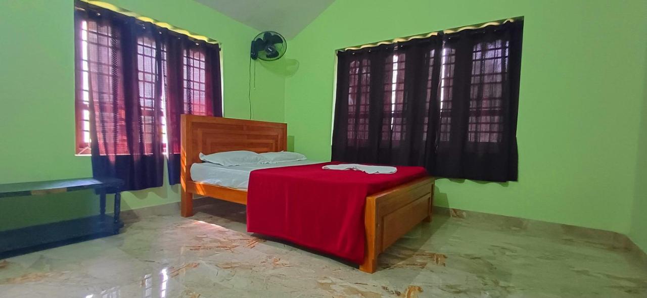 Empire Homestay Калпата Екстериор снимка